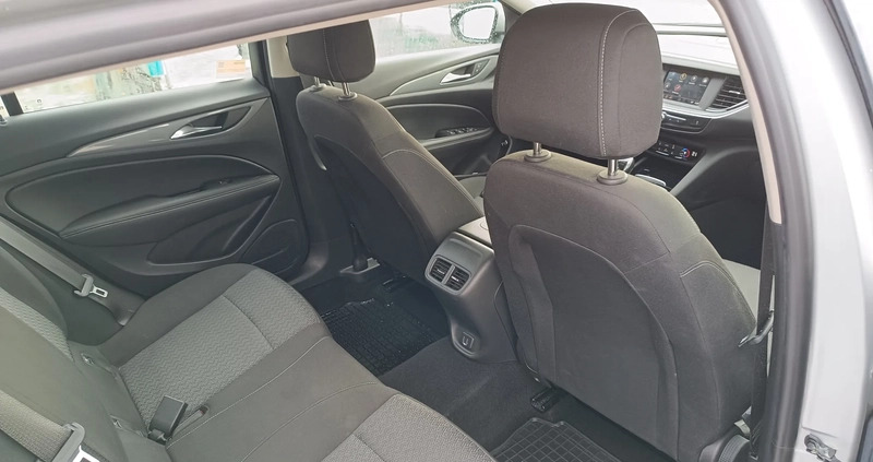 Opel Insignia cena 68900 przebieg: 117000, rok produkcji 2019 z Chełm małe 667